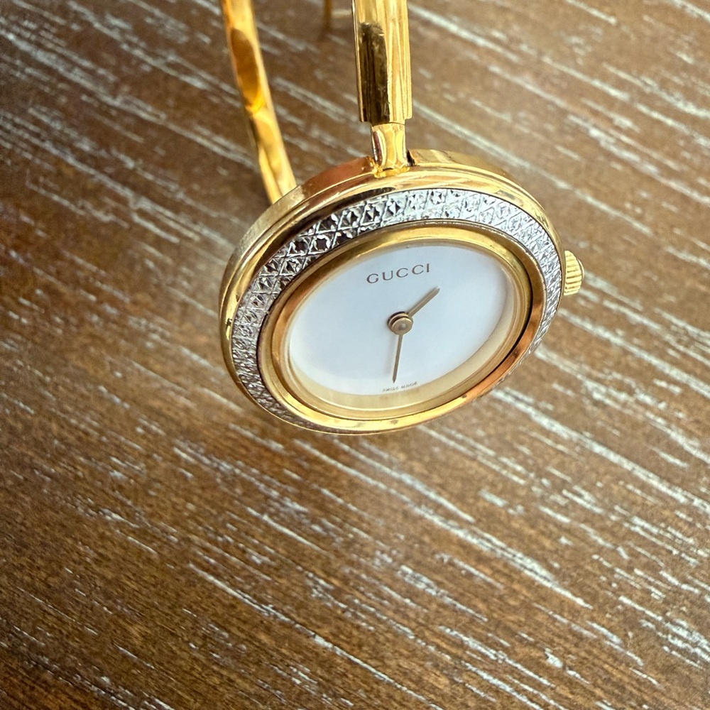 Gucci Women's Gold Watch with Colorful Bezels - Picture 14 of 16